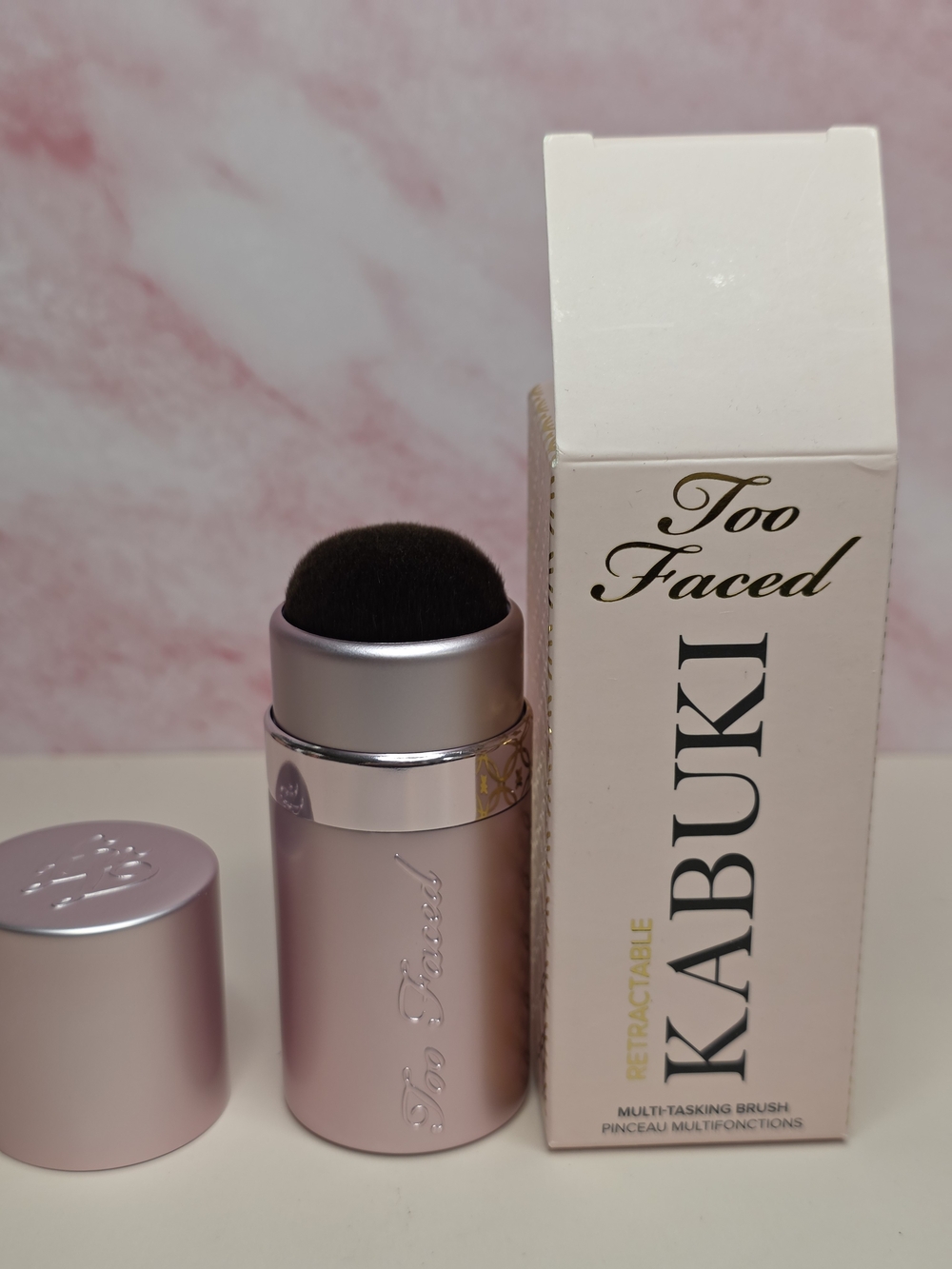 Too Faced Retractable Kabuki Brush - Pink